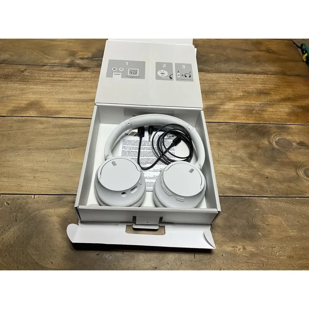 Sony WH-CH720N Wireless Noise Canceling Headphones Bluetooth White.